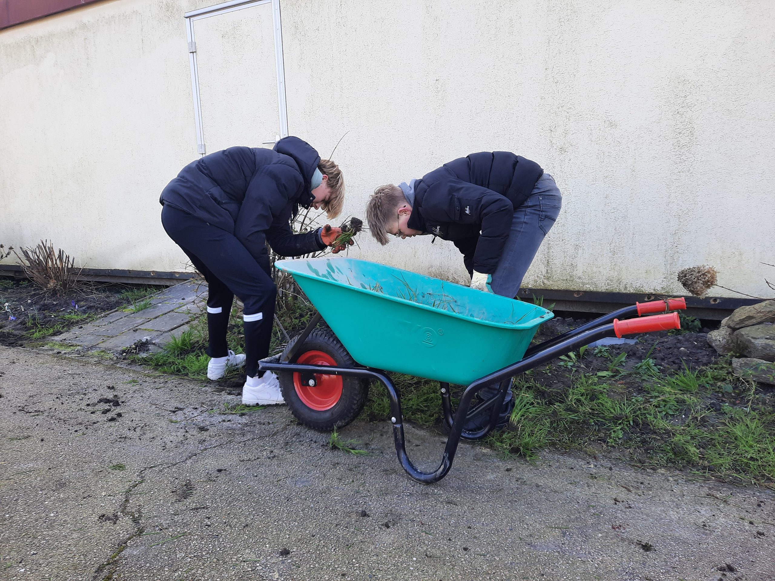 Handen uit de mouwen tijdens NLdoet