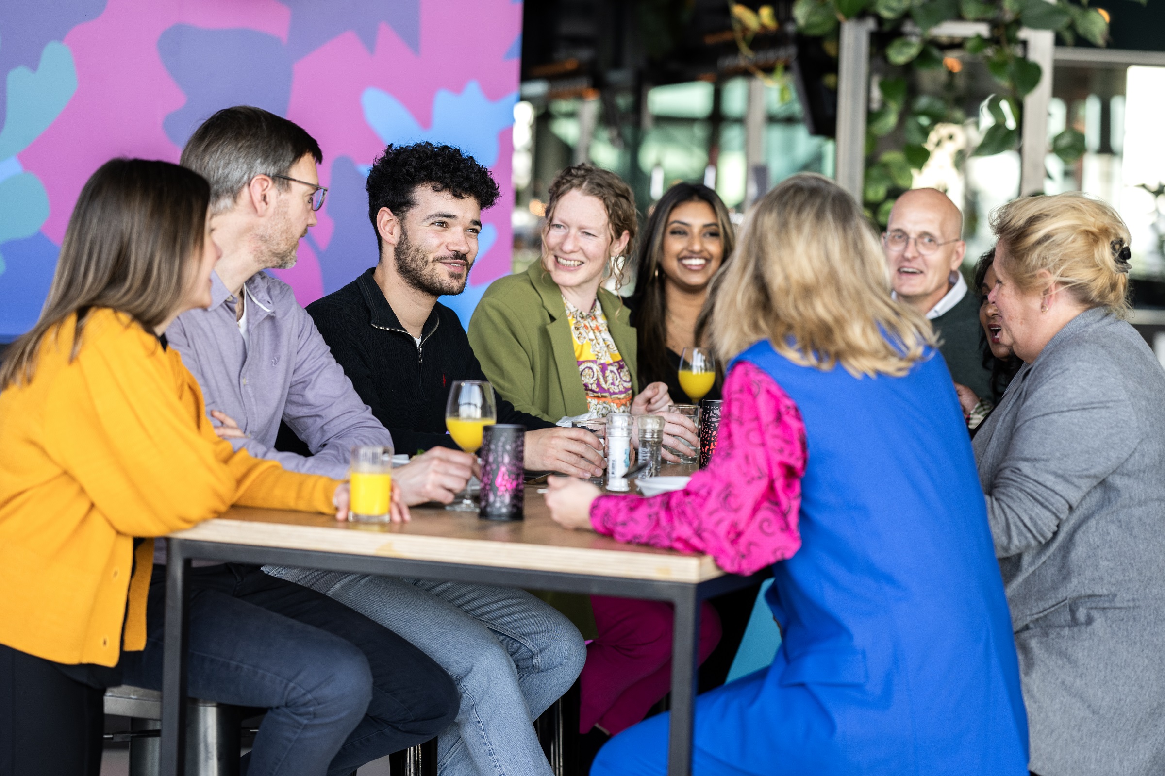 Niemand hoeft er alleen voor te staan